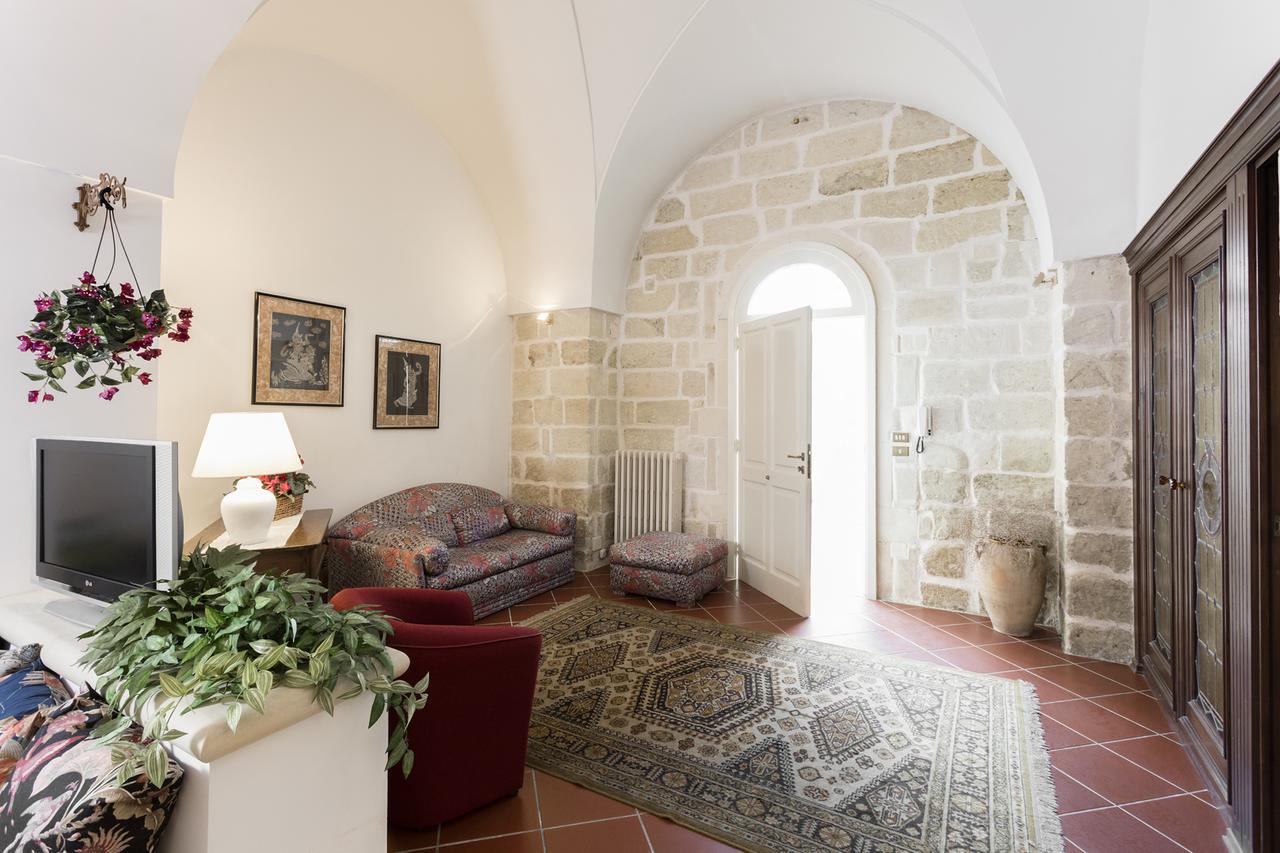 Antica Villa La Viola, Suite With Private Pool Lecce Bagian luar foto
