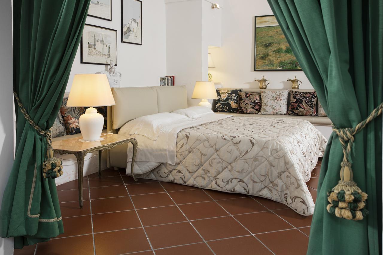 Antica Villa La Viola, Suite With Private Pool Lecce Bagian luar foto